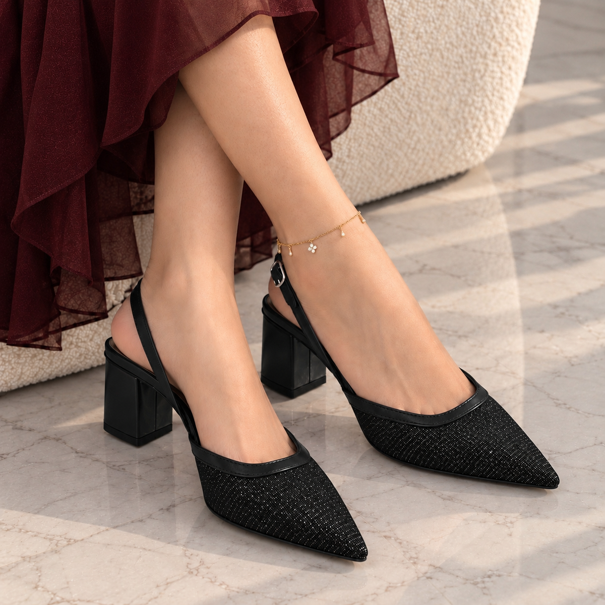 NOIR - BLACK