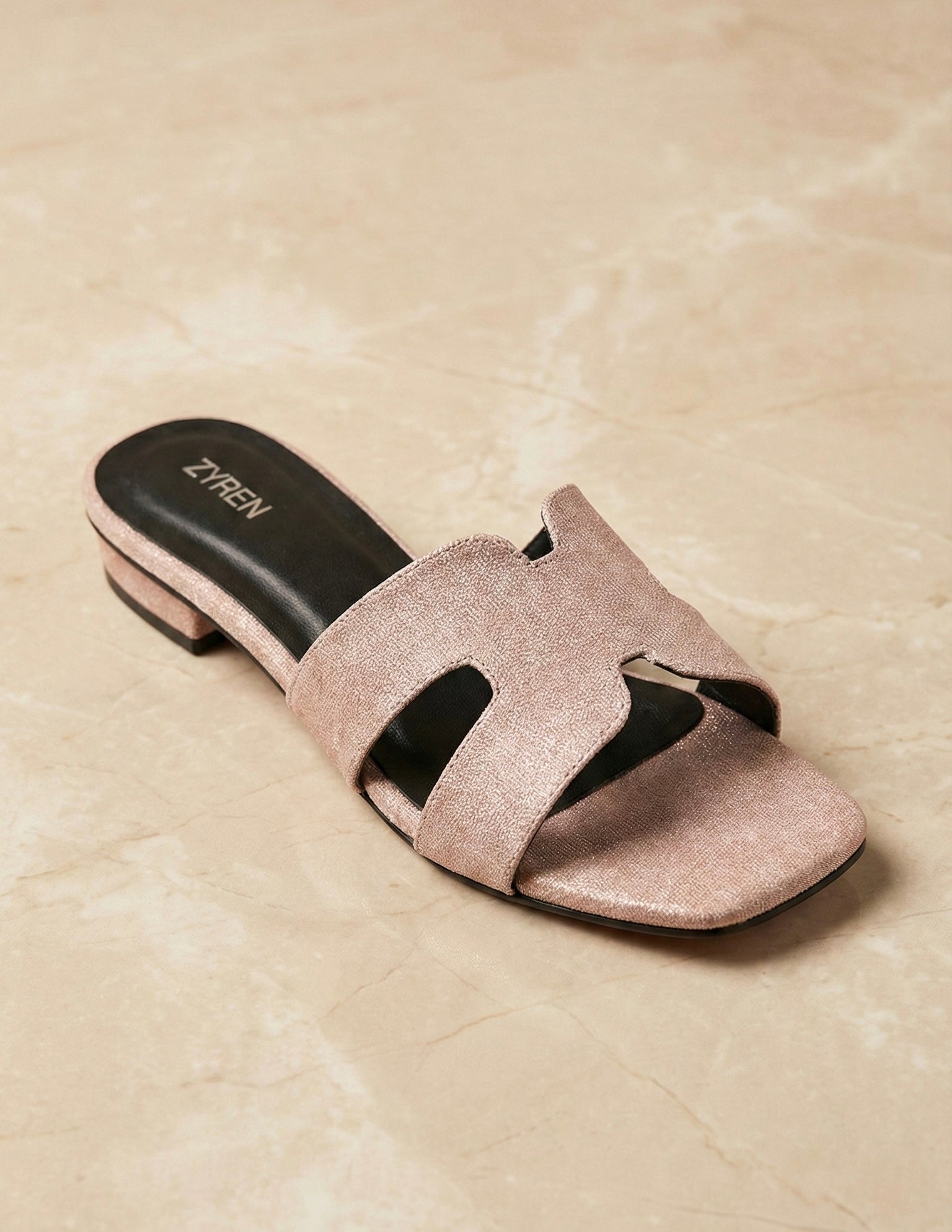 CHLOE - PINK