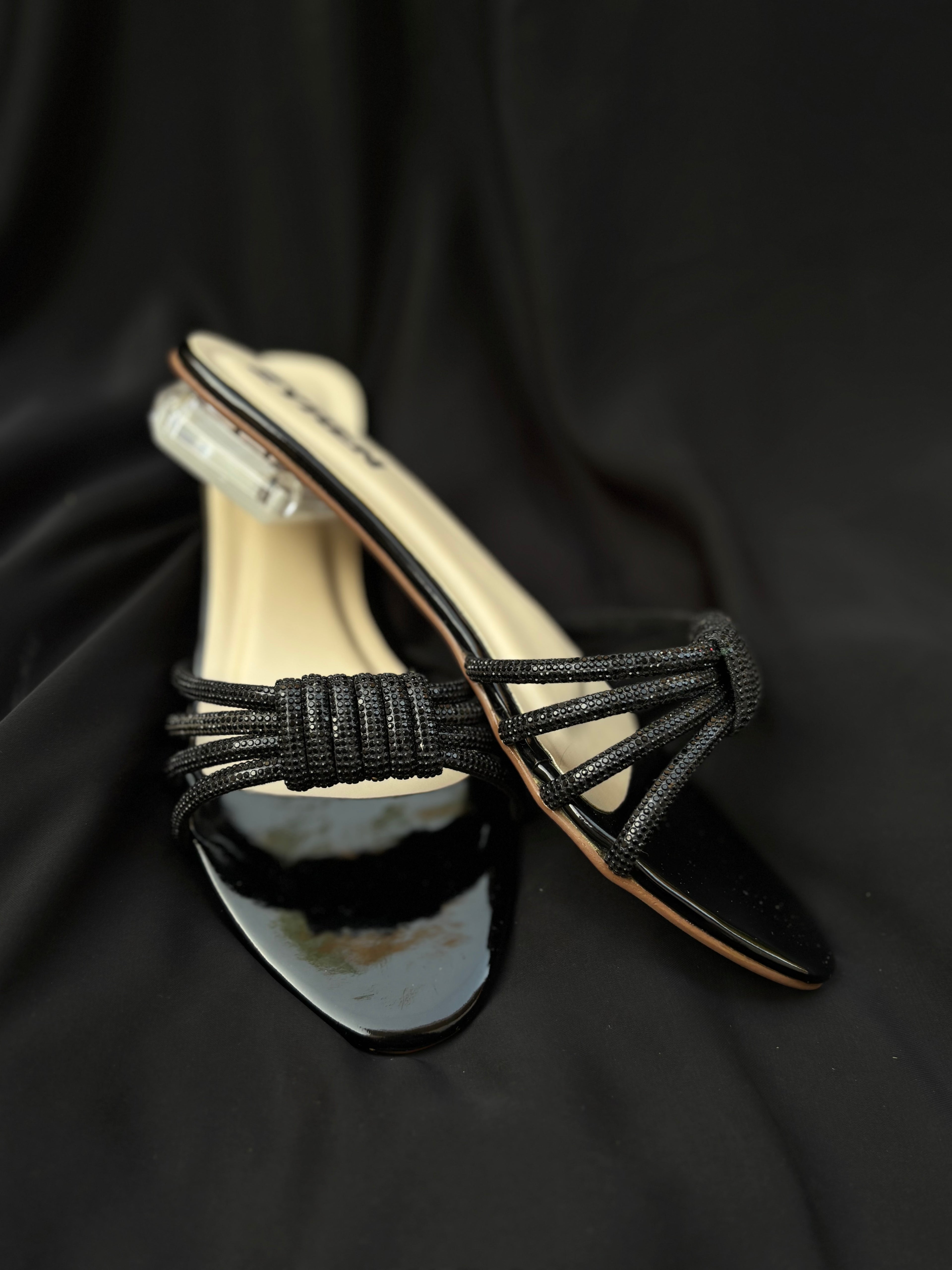 ELENOR - BLACK