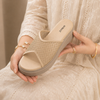 LACY - CREAM