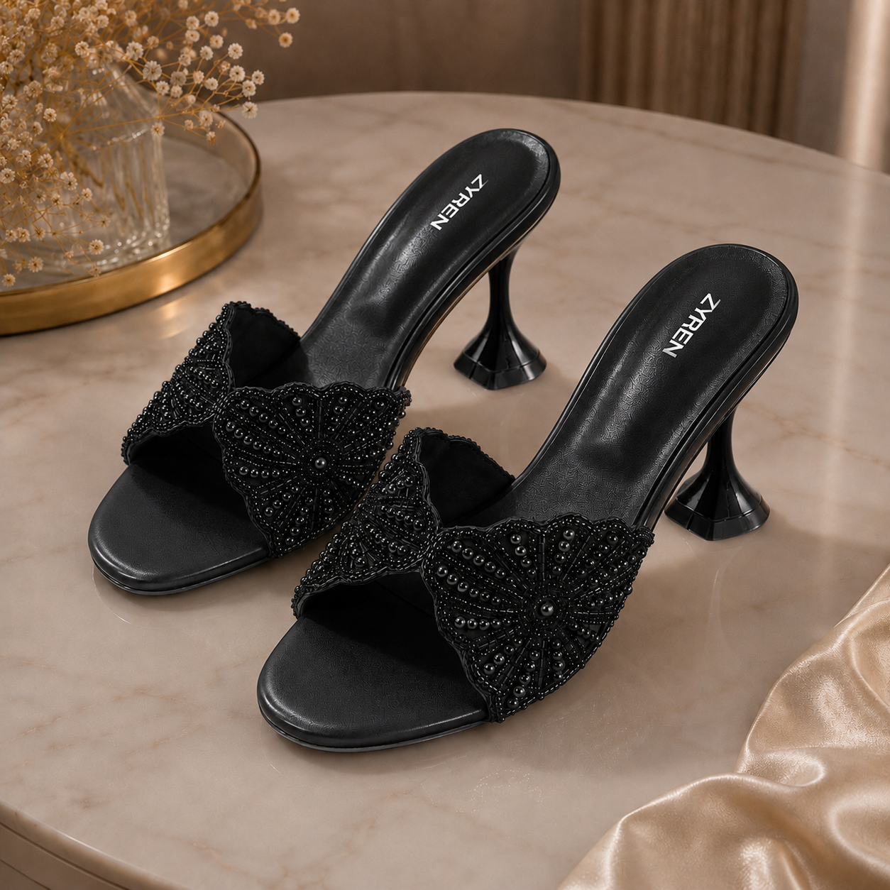 HOOR - BLACK