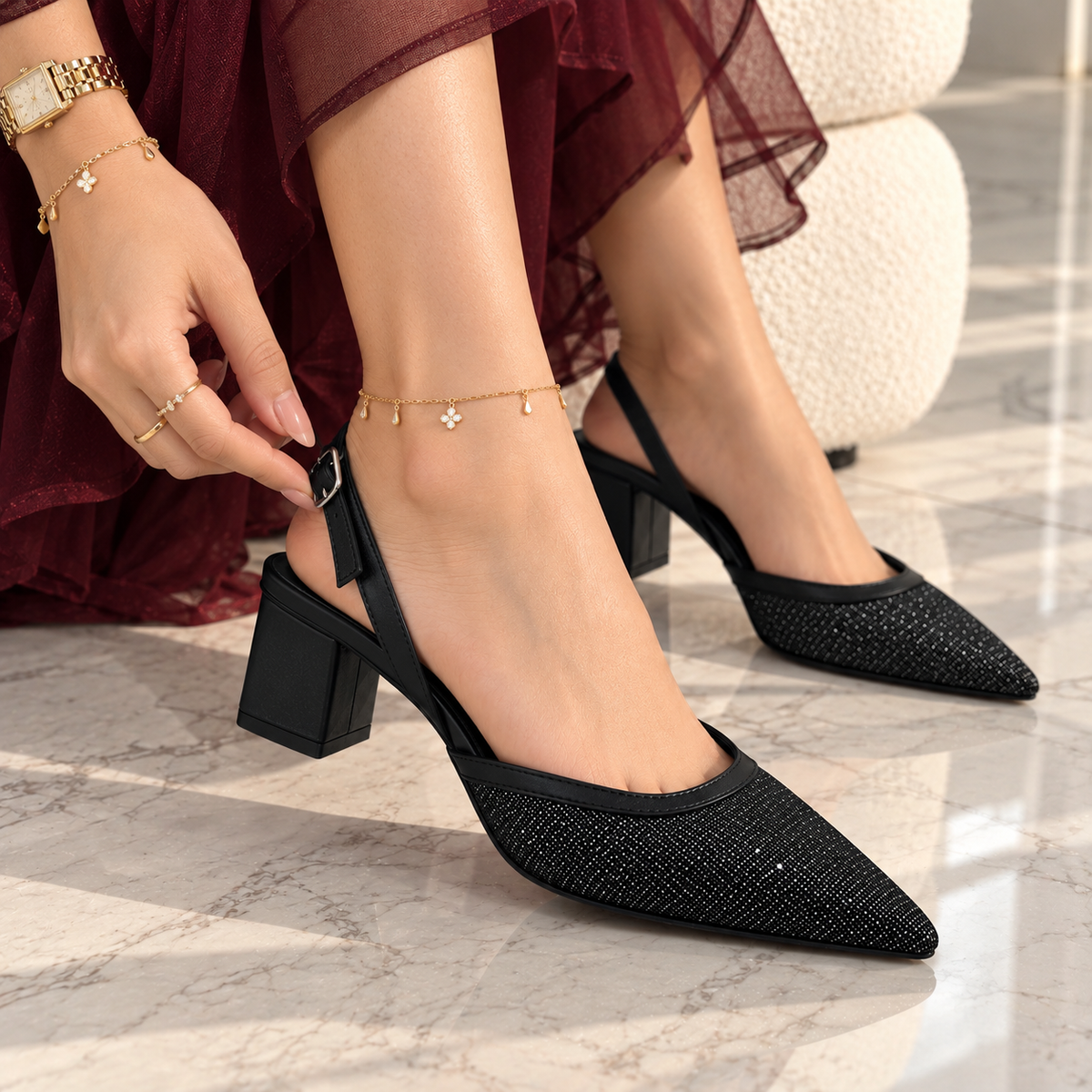 NOIR - BLACK